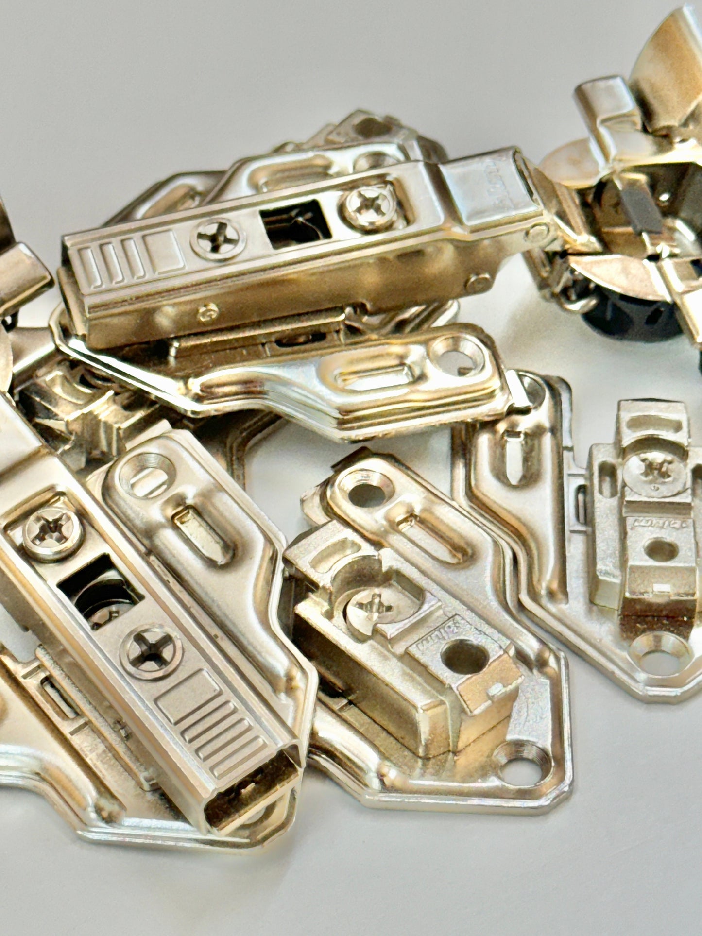 Cabinet Door Hinge