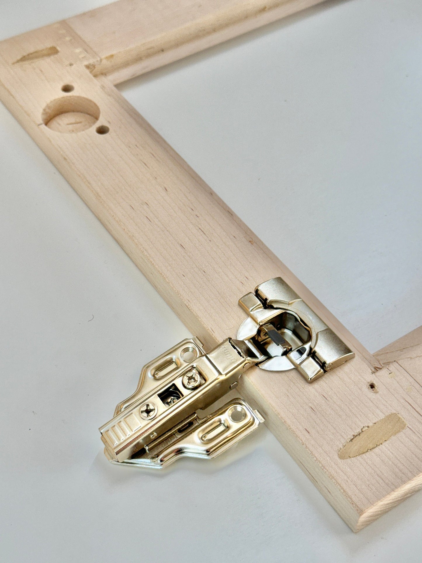 Cabinet Door Hinge